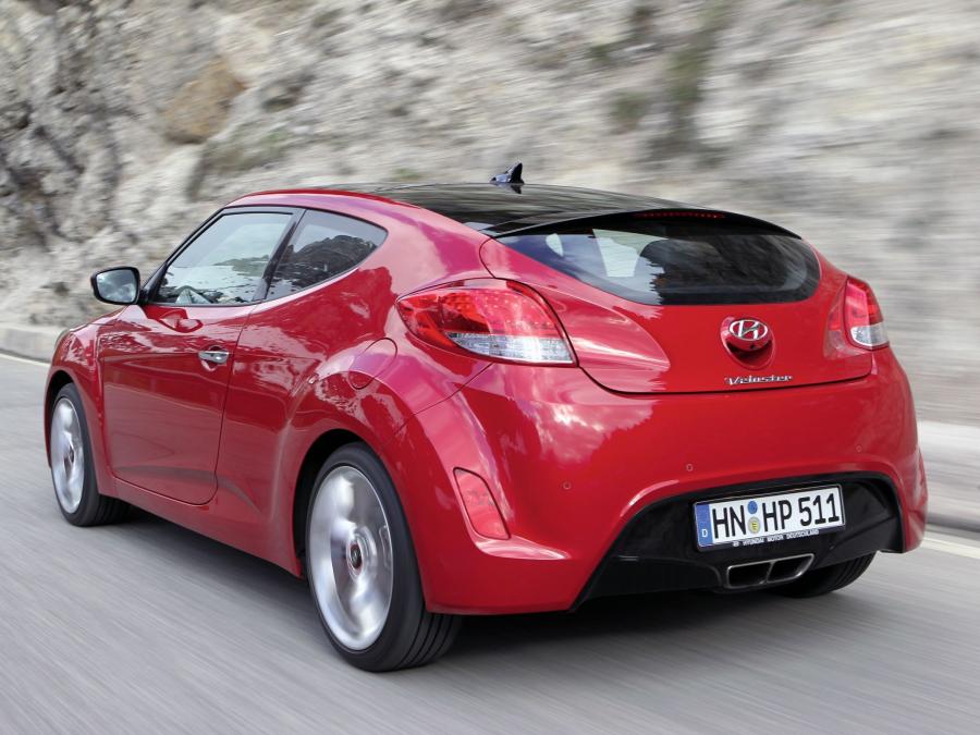  Hyundai Veloster 2011 года  (фото 33 из 184)